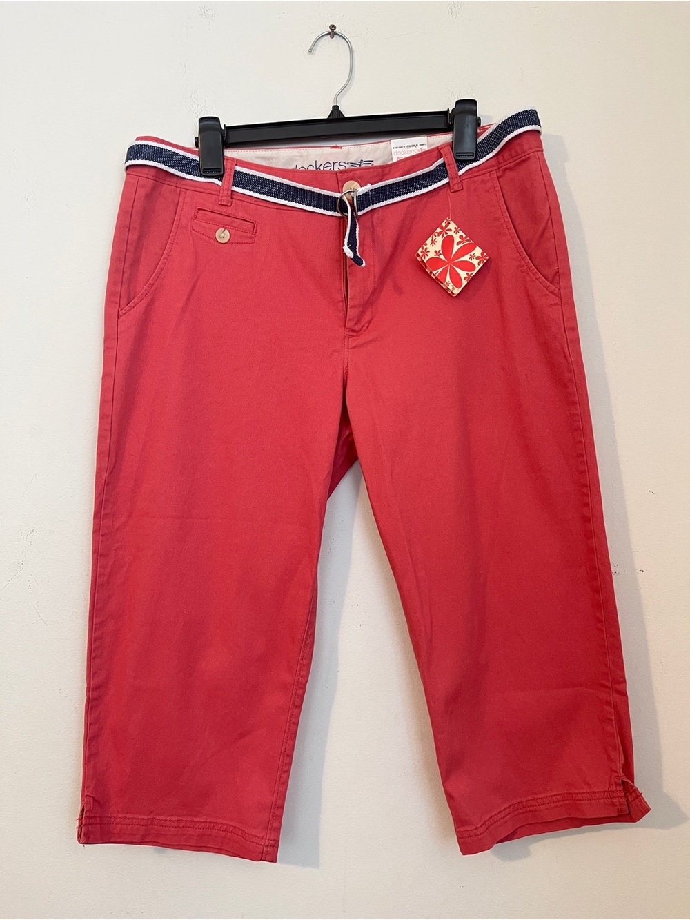 Dockers women Coral capri Pants with Contrast Waistband size 12 zip cotton blend